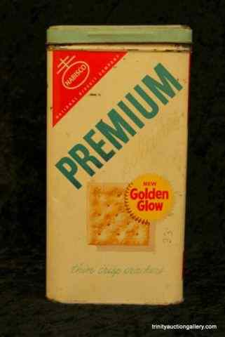 Appraisal: c 's Nabisco Premium Saltine Cracker TinComplete old tin with