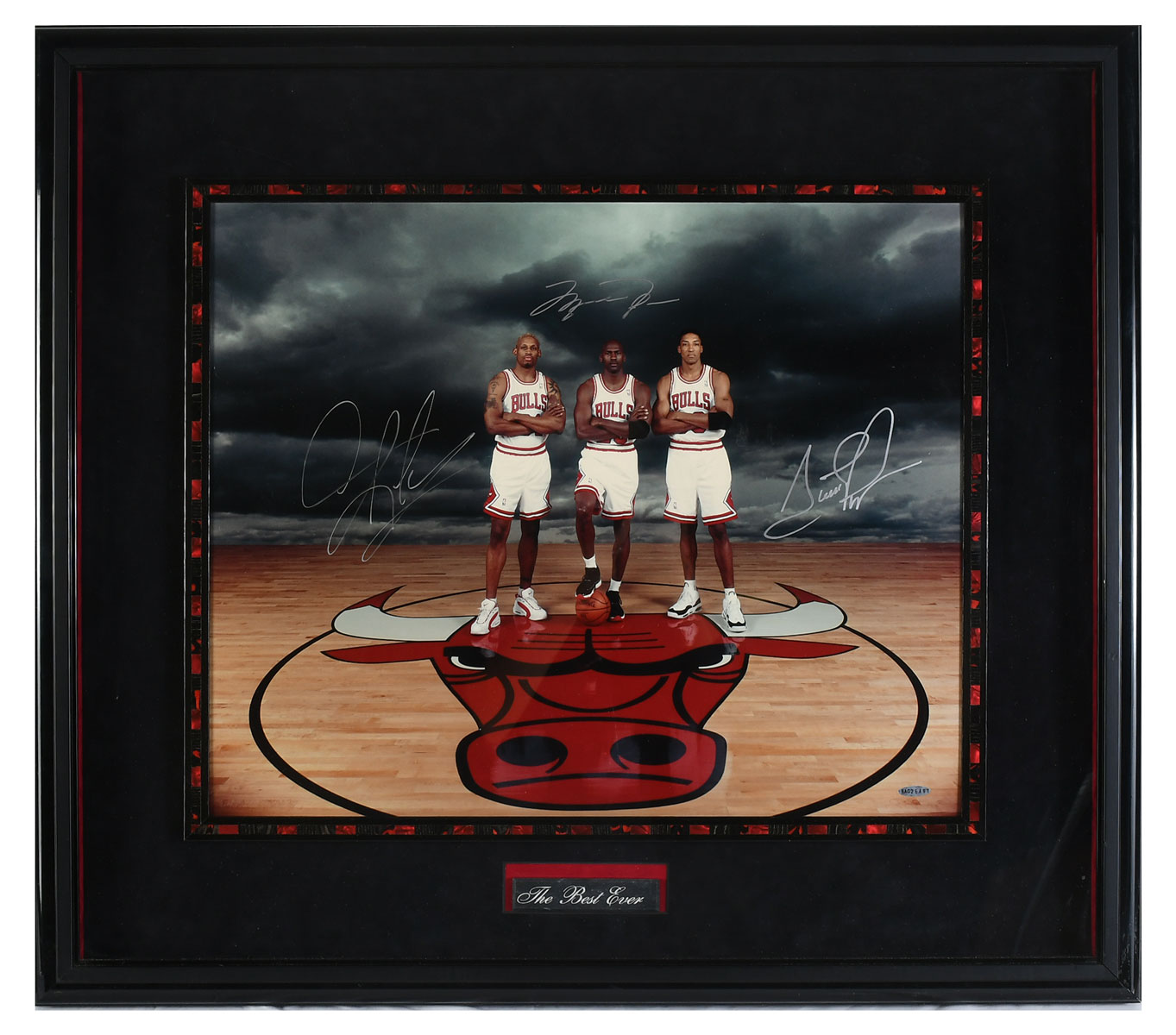 Appraisal: THE BEST EVER'' SIGNED CHICAGO BULLS PHOTOGRAPH Rare Limited edition