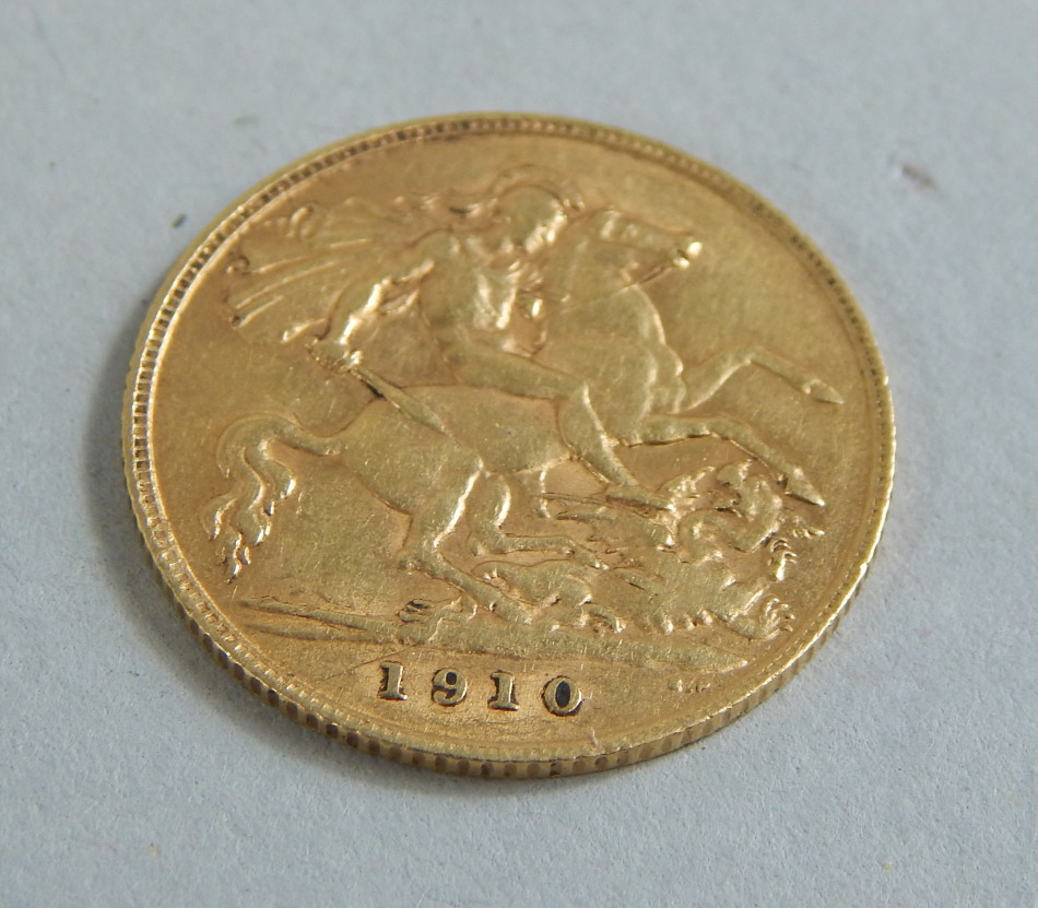 Appraisal: An Edward VII half gold sovereign dated