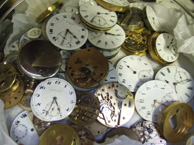 Appraisal: A collection of pocket fob and other watch movements contained