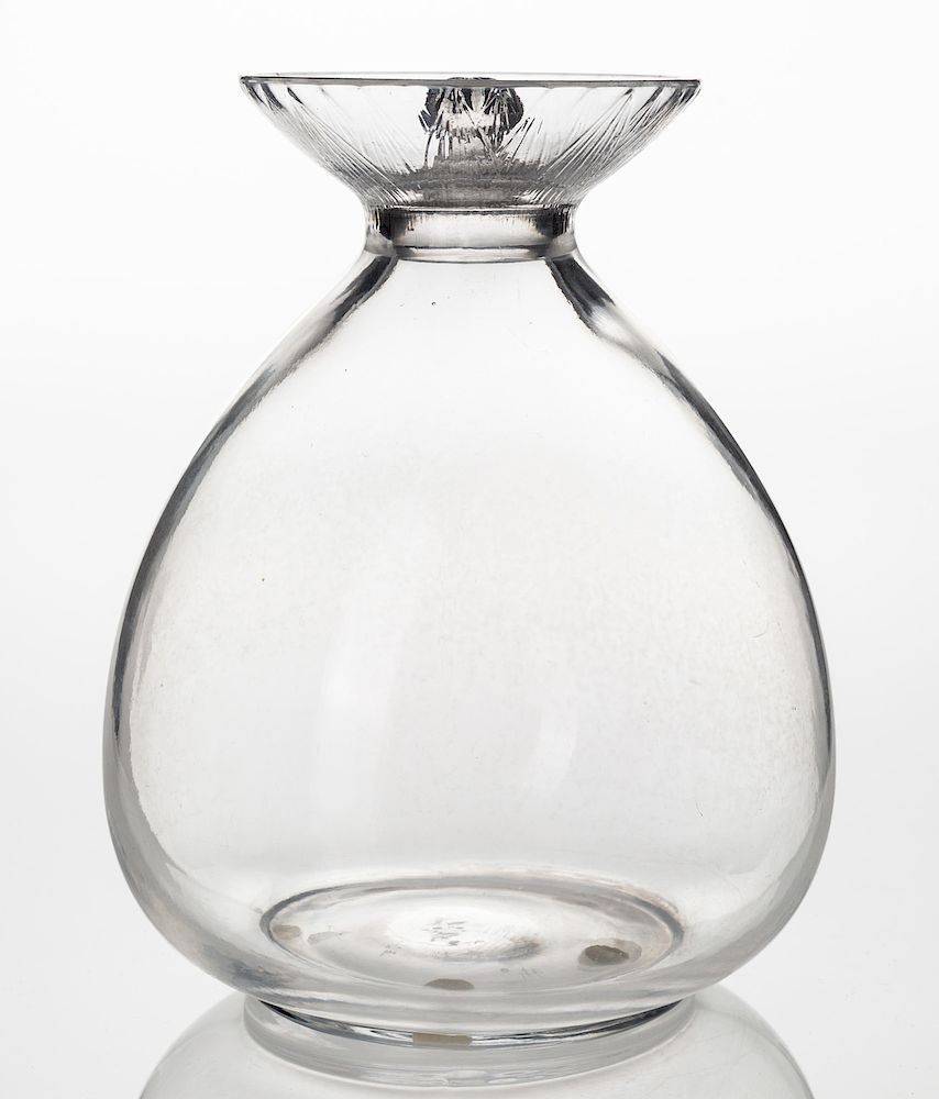 Appraisal: A LALIQUE 'LOTUS' DECANTER CIRCA A LALIQUE 'LOTUS' DECANTER CIRCA