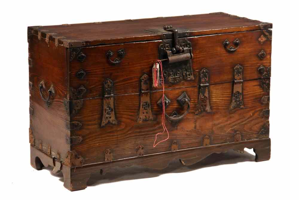 Appraisal: EARLY KOREAN TRUNK - th c or earlier Iron Bound