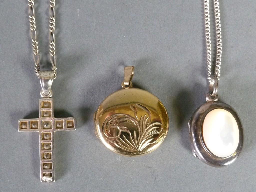 Appraisal: SILVER CHAIN NECKLACE AND SILVER OVAL LOCKET PENDANT set with