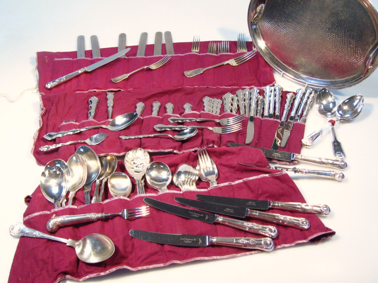 Appraisal: Various silver plated cutlery shaped Kings pattern and a partially