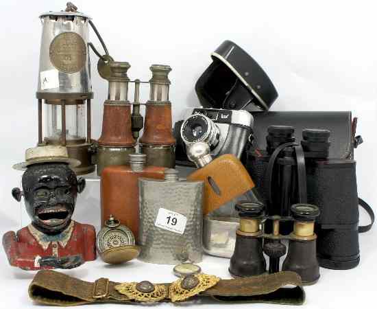 Appraisal: A collection of various items including Military and Field Binoculars