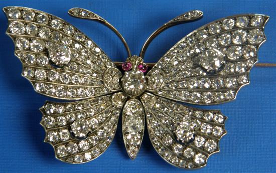 Appraisal: Late Victorian diamond set butterfly brooch the thorax with round