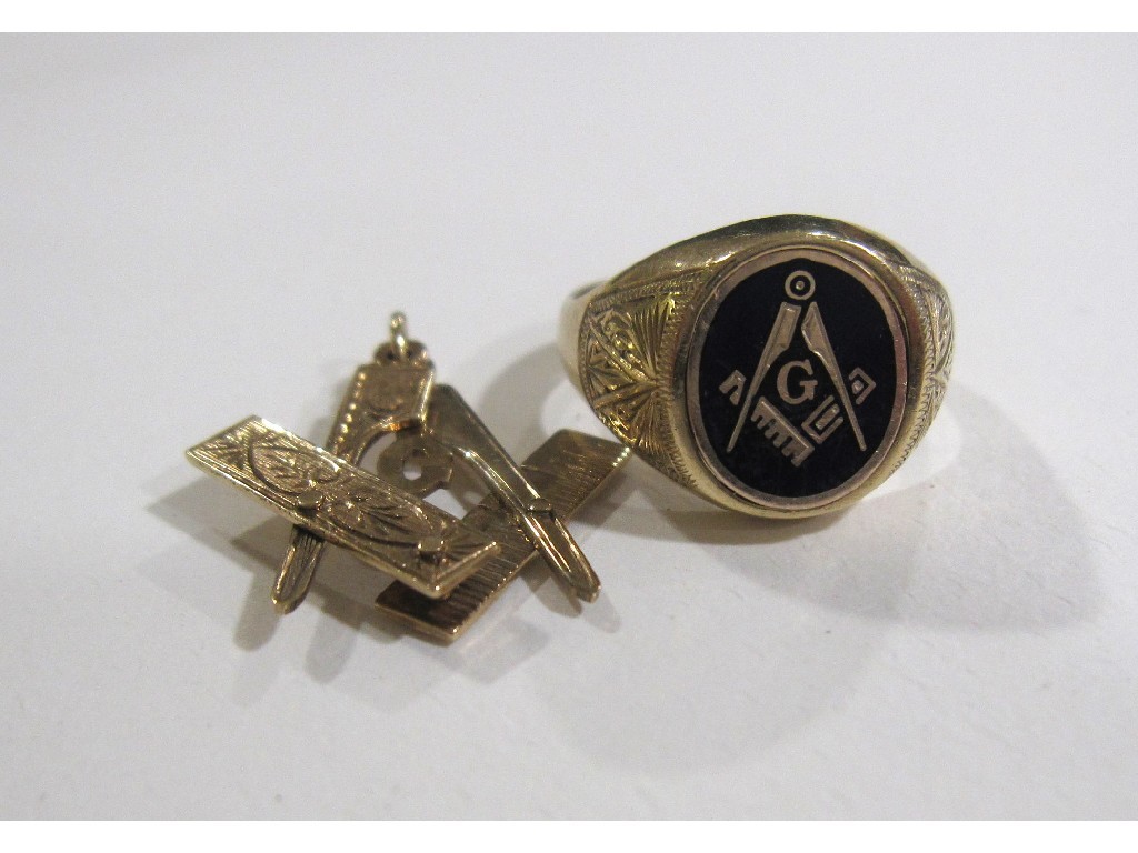 Appraisal: Lot comprising ct gold masonic pendant and a ct gold