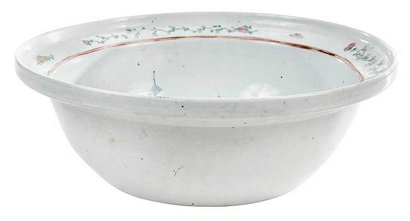 Appraisal: Famille Rose Wash Basin Chinese th century interior with figures