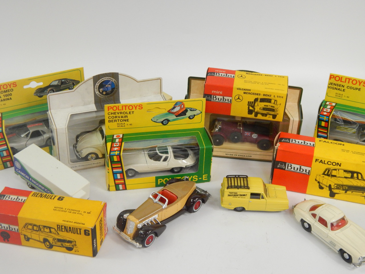 Appraisal: Various die cast vehicles to include Volcador mini baby Mercedes