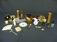 Appraisal: DOLL HOUSE ACCESSORIES This lot has pieces in it for