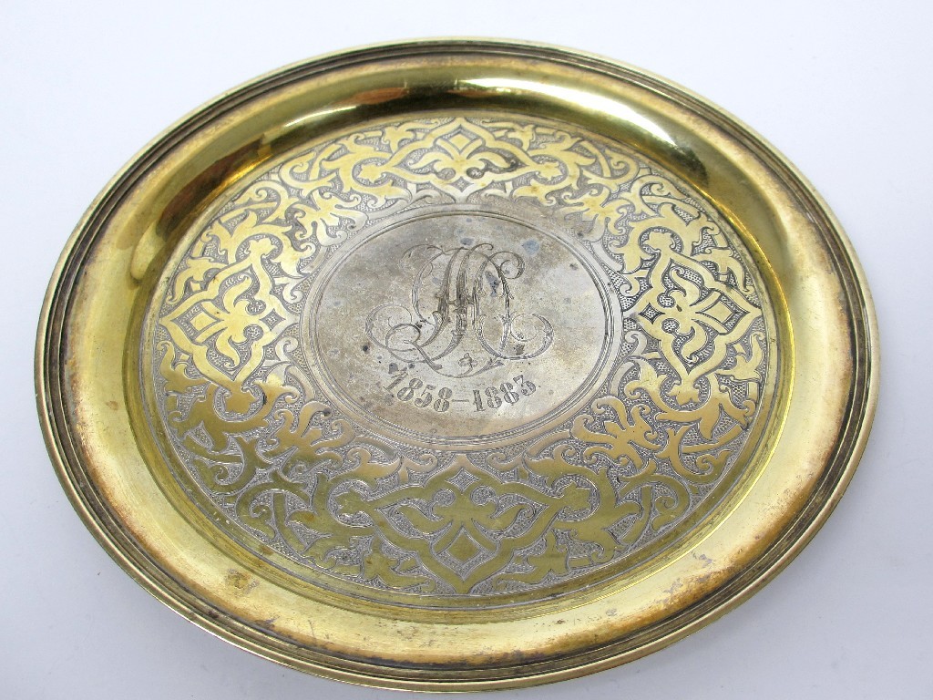 Appraisal: A Russian silver card tray of circular form the central