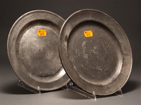 Appraisal: Two English pewter plates th century and in in Diam