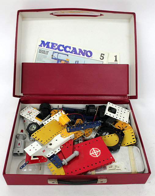 Appraisal: A MECCANO NUMBER SET WITH ORIGINAL RED BOX