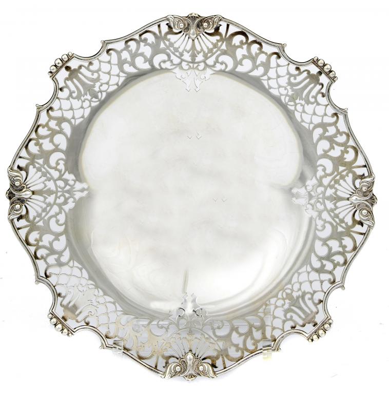 Appraisal: A GEORGE V SAW-PIERCED FRUIT STAND the applied rim with