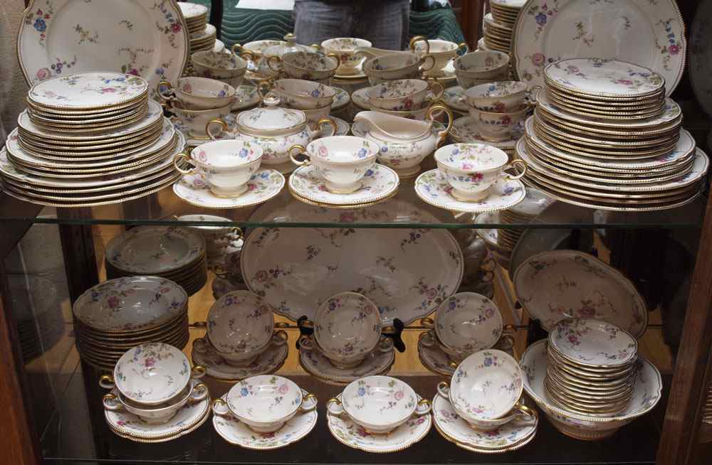 Appraisal: FINE CZECHOSLOVAKIAN CHINA SERVICE Approx pieces in a floral motif