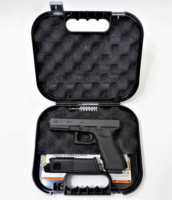 Appraisal: GLOCK PISTOL Austria mm serial number RMD black composite frame