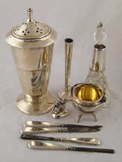 Appraisal: A mixed lot comprising a silver sifter hallmarked Birmingham approx