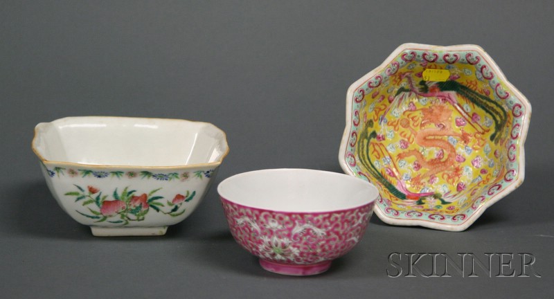 Appraisal: Three Porcelain Bowls China late th early th century a