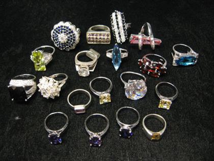 Appraisal: Assorted gem set rings A collection of nineteen rings multi