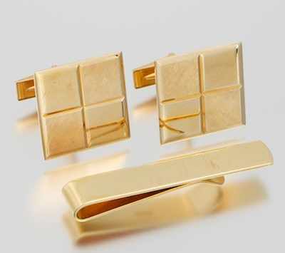 Appraisal: A Pair of k Gold Cufflinks and Tie Bar k