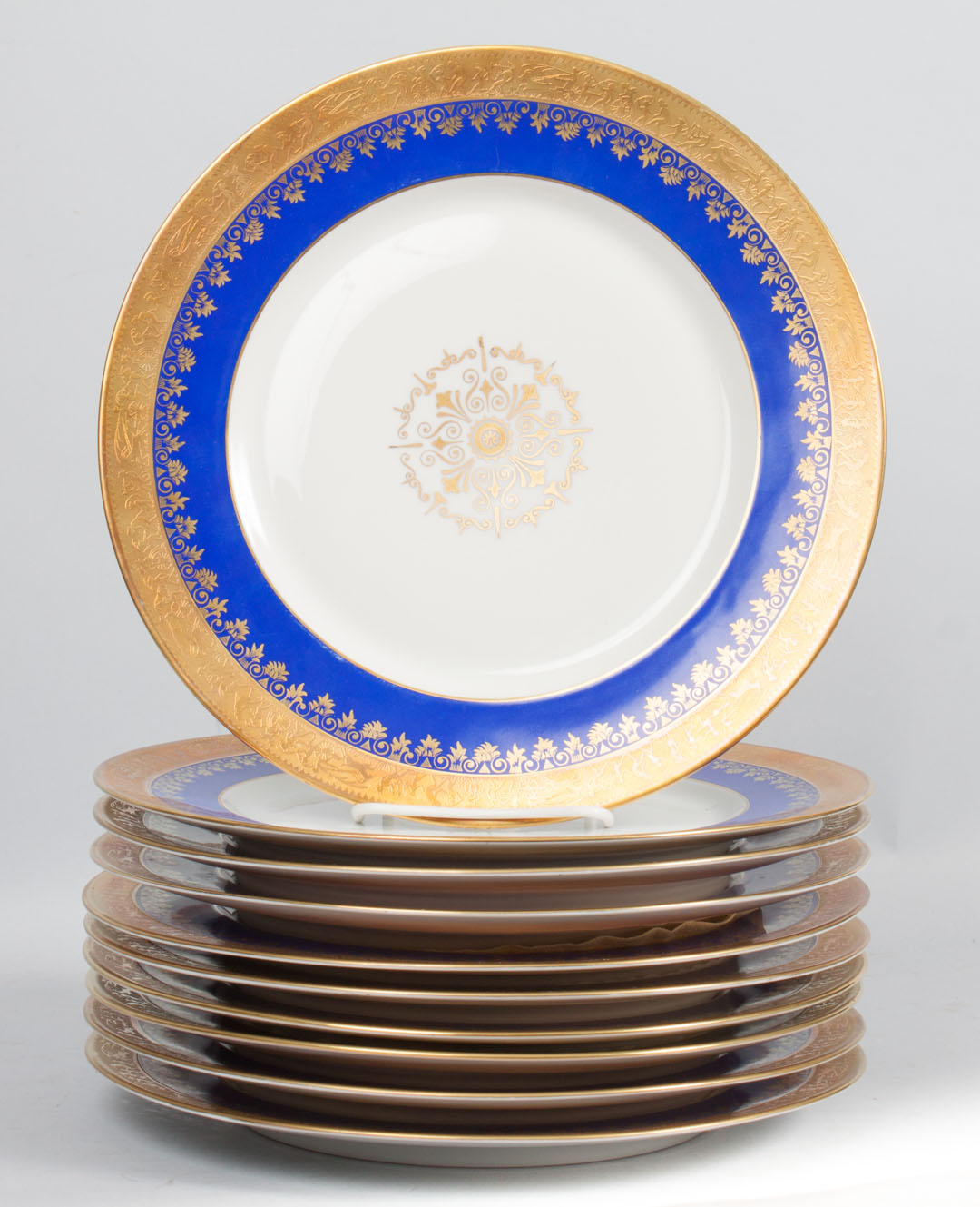 Appraisal: Ten Bavarian porcelain cabinet plates with raised gilt band border