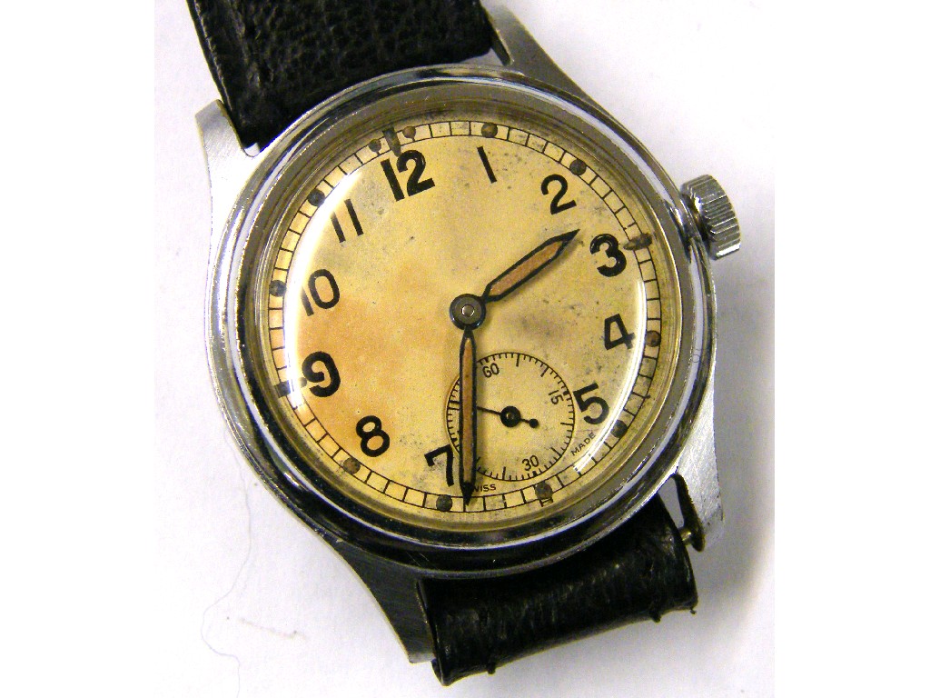 Appraisal: Bravingtons Military issue stainless steel gentleman's wristwatch the tarnished dial