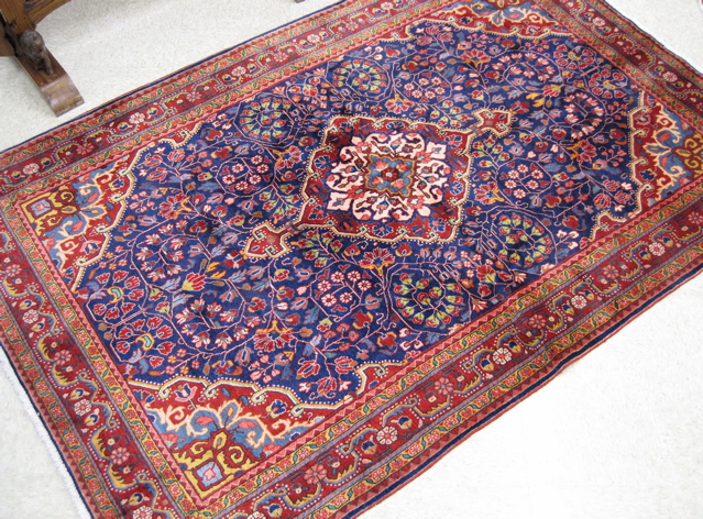 Appraisal: PERSIAN SAROUK AREA RUG Arak Province northwestern Iran floral and