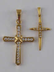 Appraisal: An carat gold diamond cross pendant approx cm drop gms