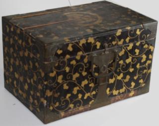 Appraisal: Japanese Edo Period valuables box with gilt laquered decoration and