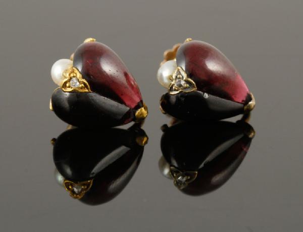 Appraisal: - Pair of Ladies' K Garnet Diamond and Pearl Earrings