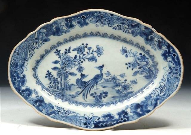 Appraisal: A CHINESE BLUE AND WHITE OBLONG DISH painted to the