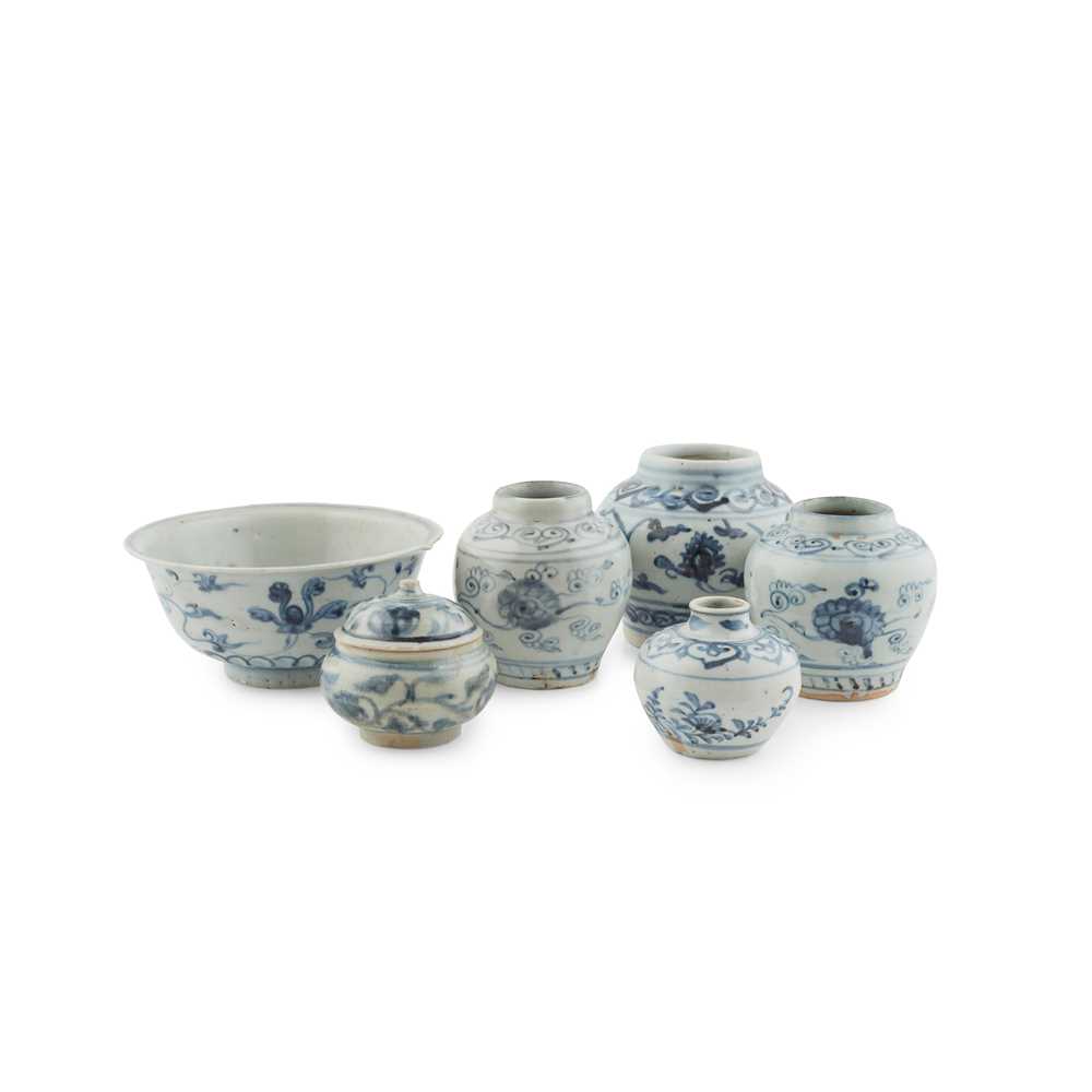 Appraisal: COLLECTION OF SIX BLUE AND WHITE WARES comprising five jars