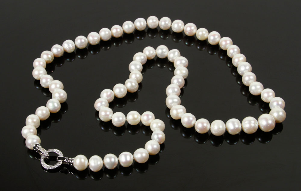 Appraisal: - South Sea Pearl Necklace South sea pearl necklace -