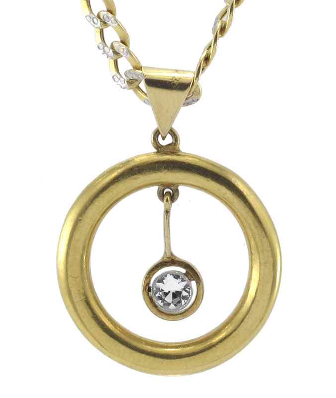 Appraisal: K GOLD PENDANT ON K CHAIN K yellow gold pendant