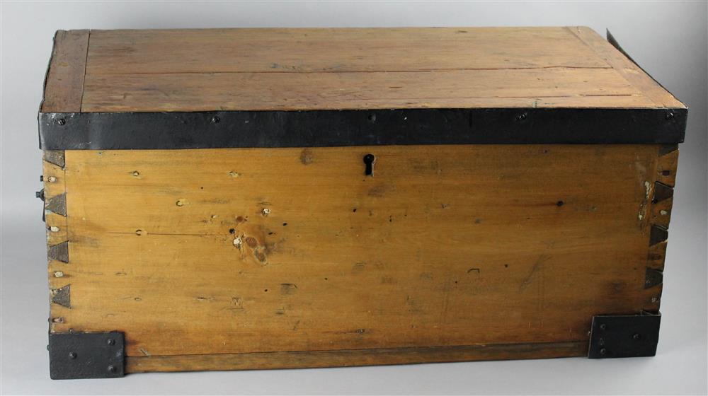 Appraisal: VINTAGE WOOD TOOL BOX WITH DOVETAILING AND METAL MOUNTS having