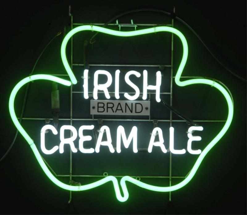 Appraisal: Irish Cream Ale Shamrock Beer Sign Description s to s