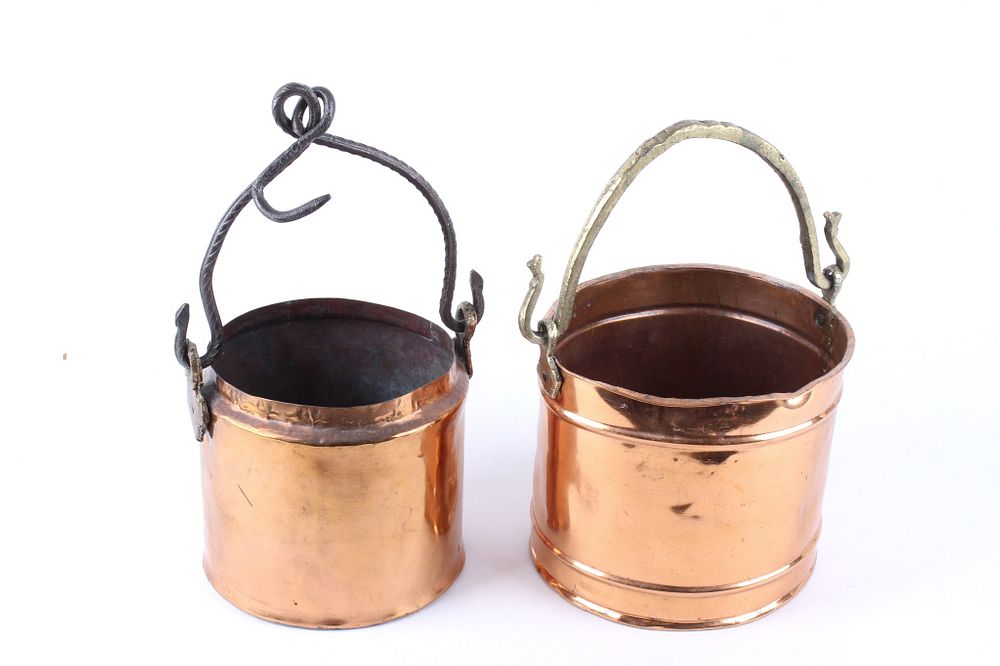 Appraisal: th C Copper Dovetail Hanging Kettle Pair For your consideration