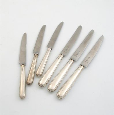 Appraisal: Six Edwardian thread pattern tableknives and six side knives with