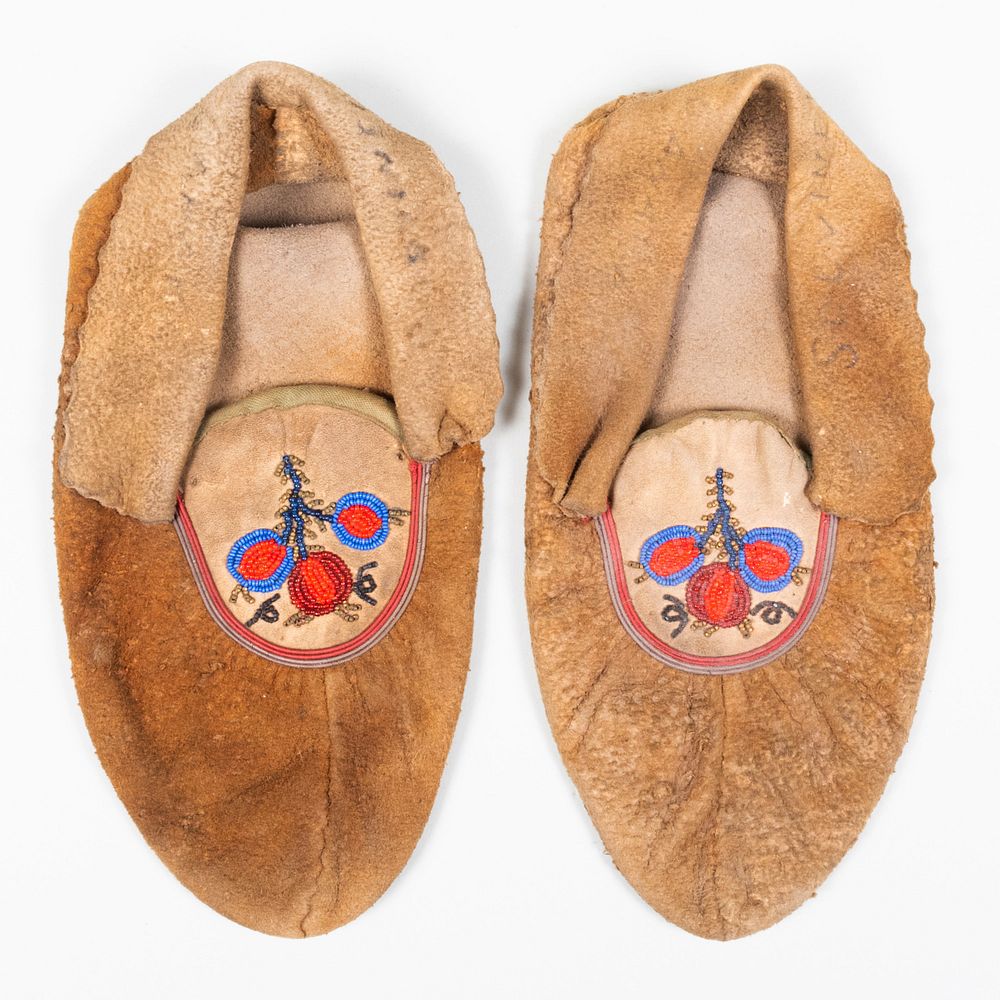 Appraisal: Pair of Native American Beadwork and Hide Moccasins Length in