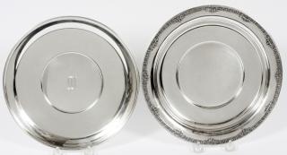 Appraisal: AMERICAN STERLING SILVER CAKE PLATES AMERICAN STERLING SILVER CAKE PLATES