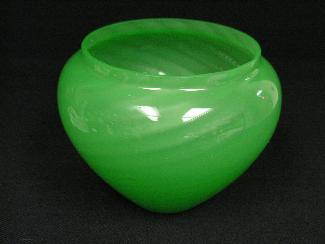 Appraisal: STEUBEN POMONA GREEN VASE unsigned mold style two minor rim