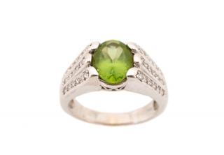 Appraisal: Ladies k White Gold Peridot Diamond Ring Ladies k white