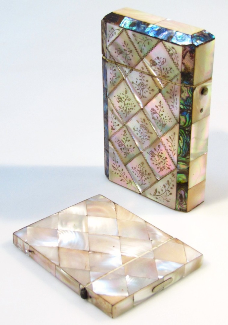 Appraisal: A thC mother of pearl cigar case the shaped oblong