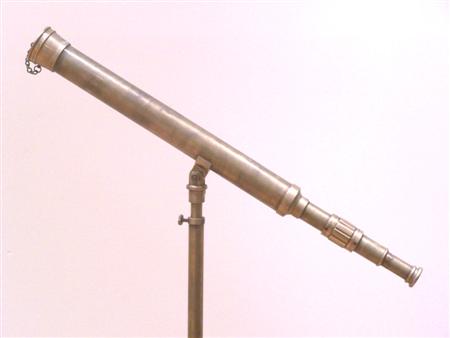 Appraisal: An all-brass refractor telescope circa the diameter barrel with plug-type