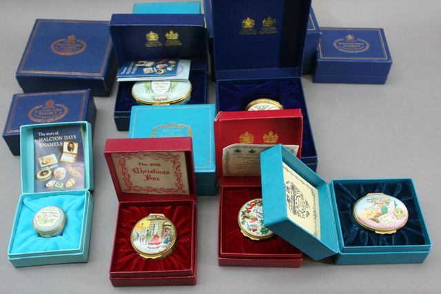 Appraisal: Twelve boxes of enamel boxes by halcyon Days and Bilston