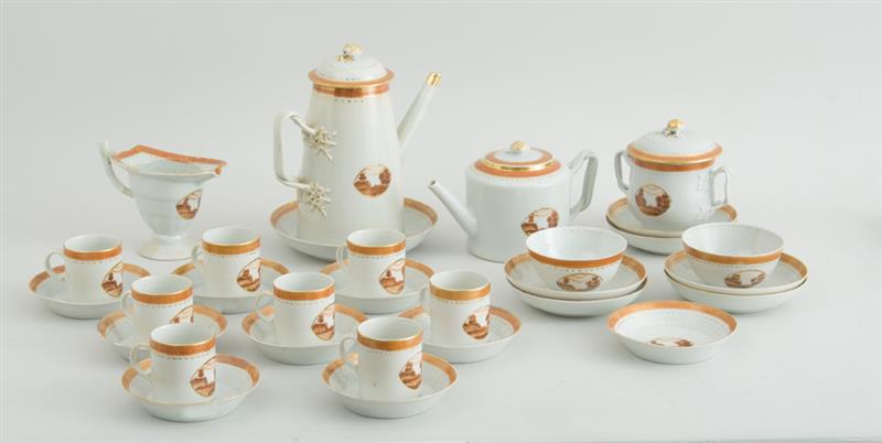 Appraisal: CHINESE EXPORT PORCELAIN THIRTY-TWO-PIECE TEA AND COFFEE SERVICE With pointed