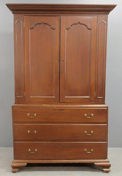 Appraisal: - New Jersey gum wood two-part linen press c with