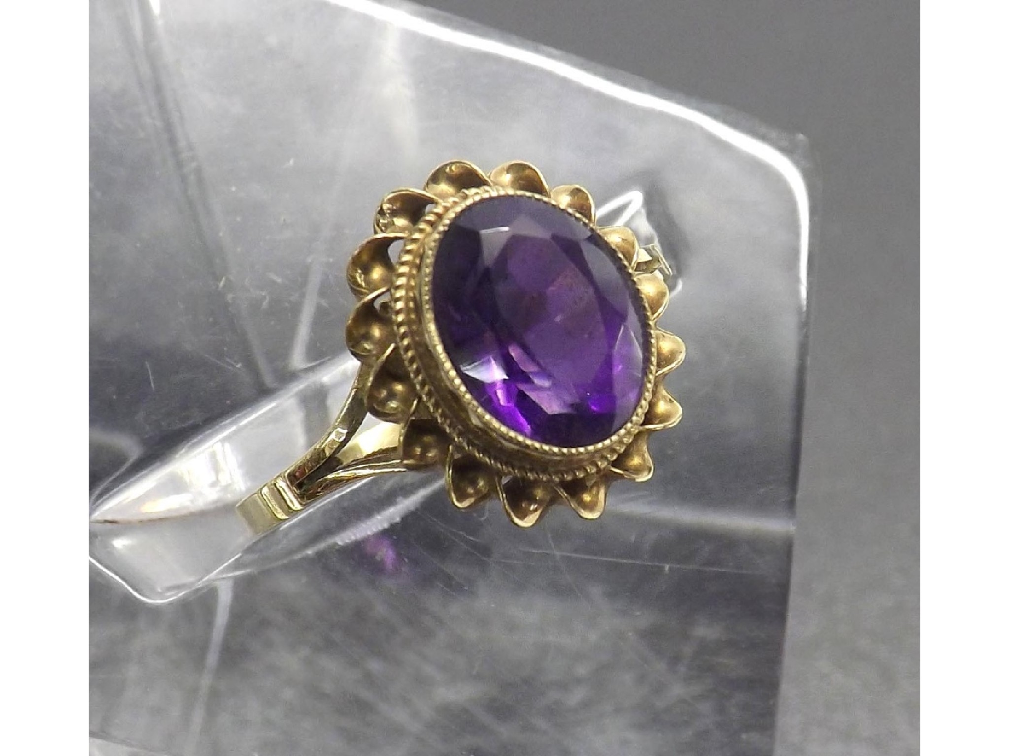 Appraisal: ct amethyst set ring mm x mm ring size N