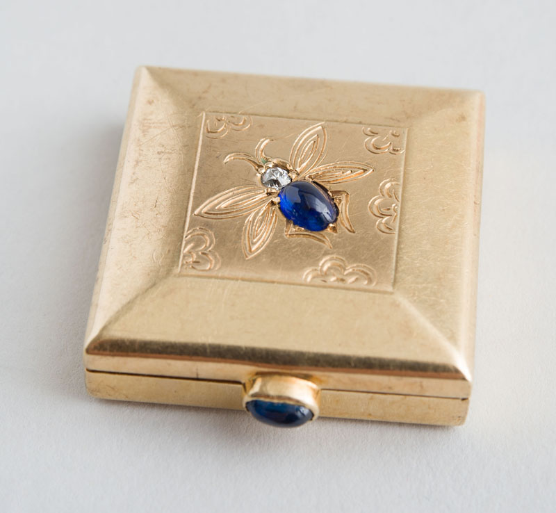 Appraisal: VAN CLEEF ARPELS K GOLD PILL BOX WITH DIAMOND AND