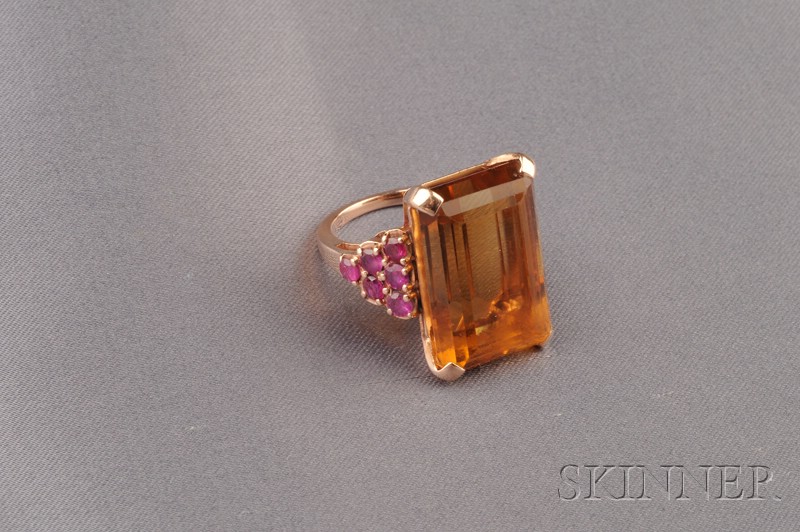 Appraisal: Retro kt Gold Citrine and Ruby Ring prong-set with a